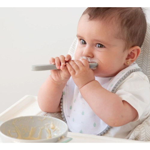 KIOKIDS SET SALVIA DE DOS BABEROS Y CUCHARA